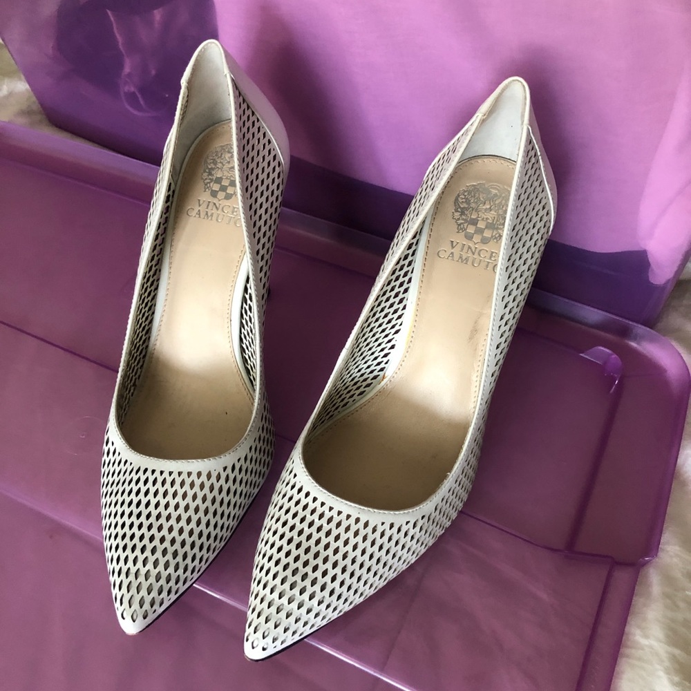 Ivory heels - Picture 2 of 4